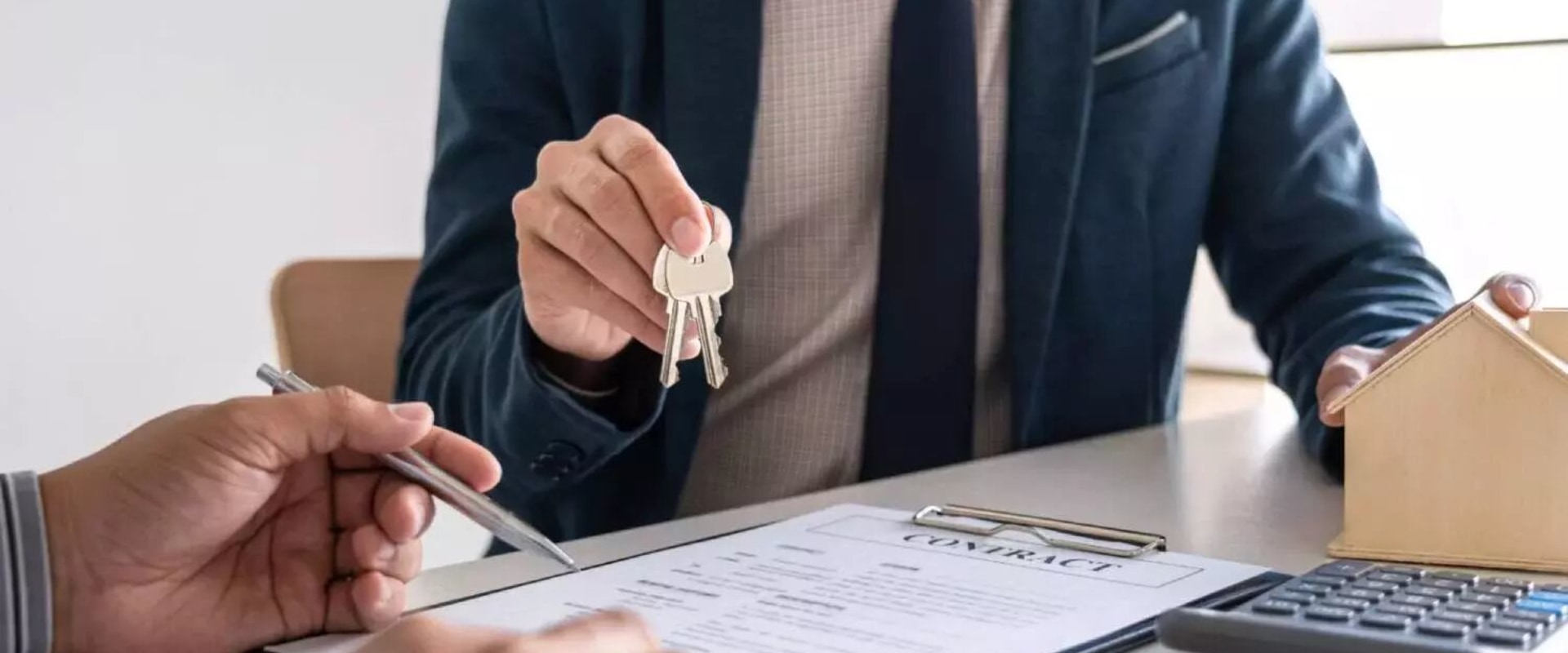 Understanding Legal Assistance in Property Rental Services for Landlords and Tenants