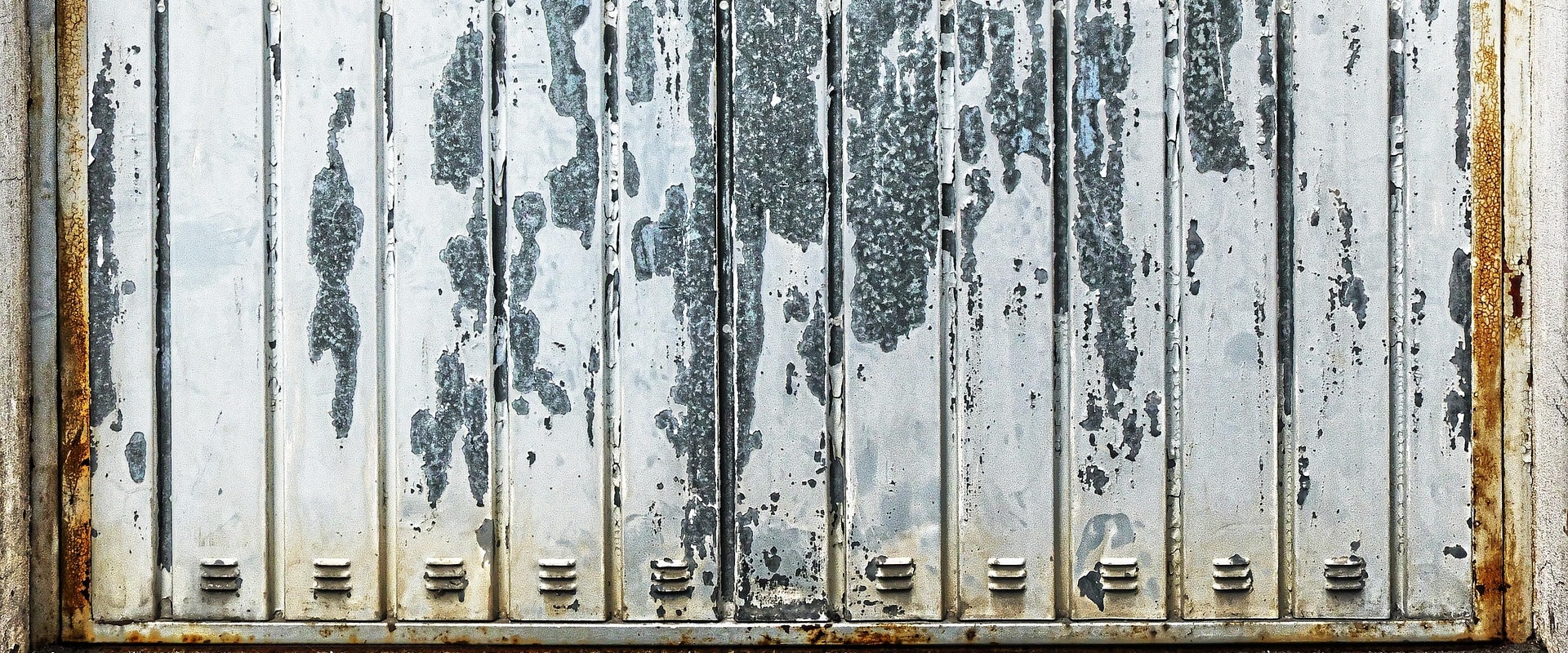 Garage Door Spring Replacement in Castle Rock, WA: How Property Rental Services Keep Rentals Safe and Functional